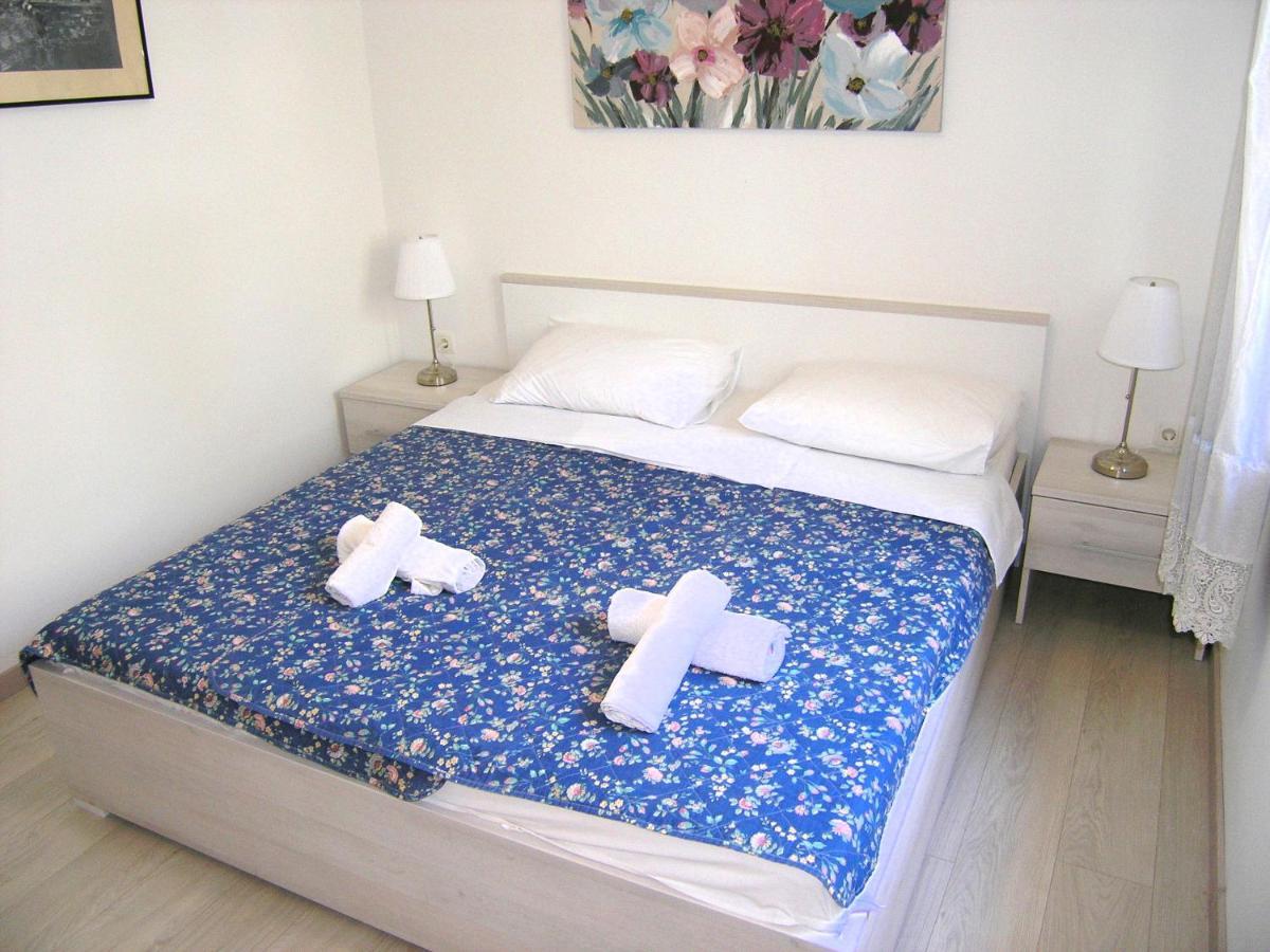 Apartments Sokolovic Krk Town Eksteriør billede