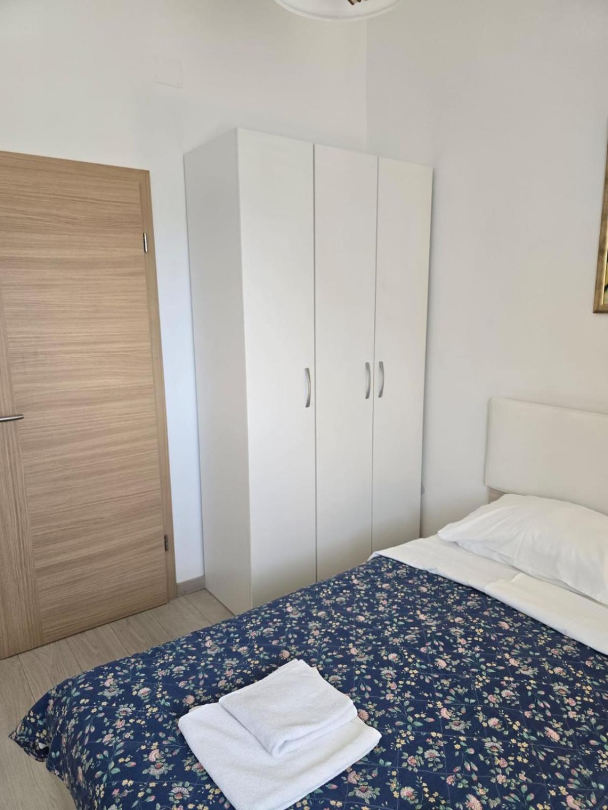 Apartments Sokolovic Krk Town Eksteriør billede