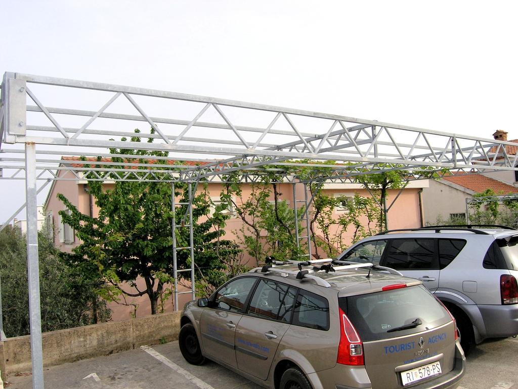 Apartments Sokolovic Krk Town Eksteriør billede