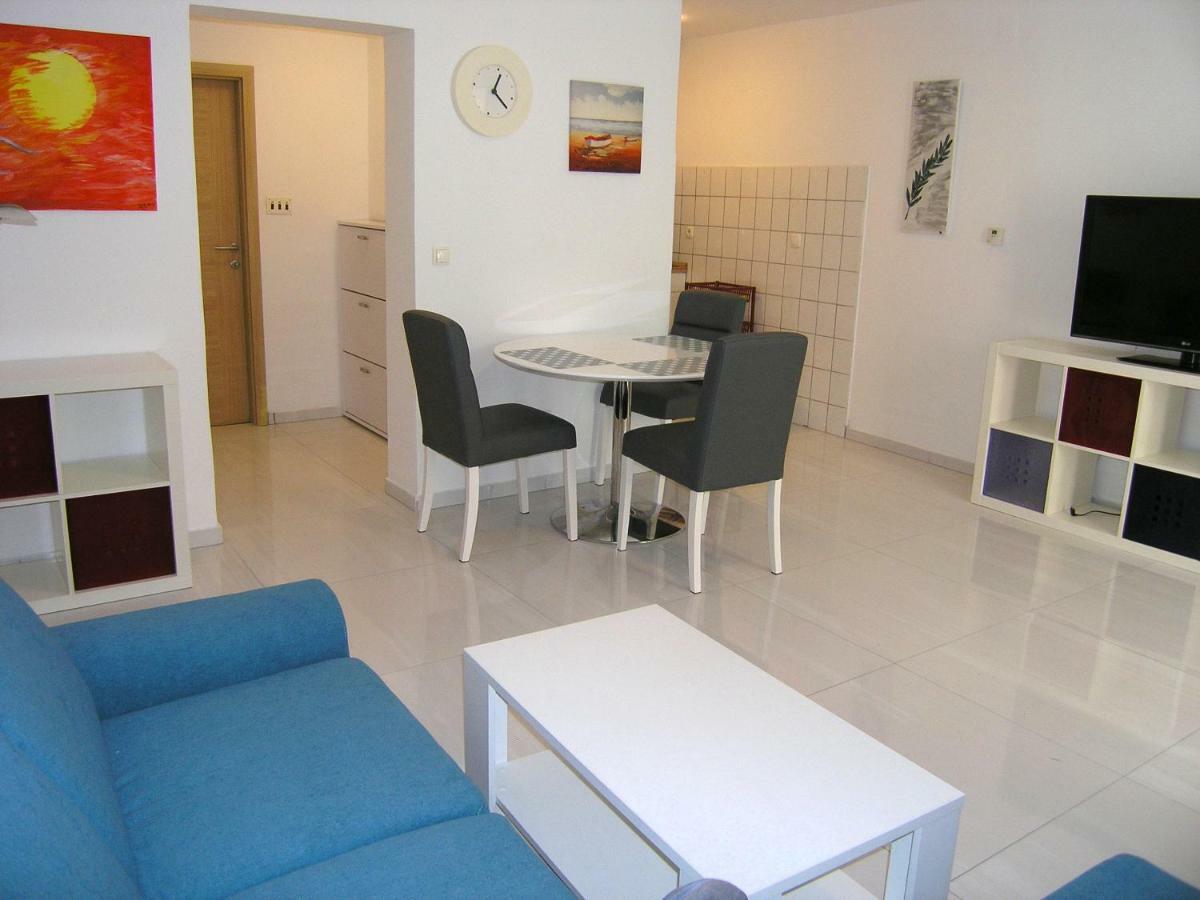 Apartments Sokolovic Krk Town Eksteriør billede