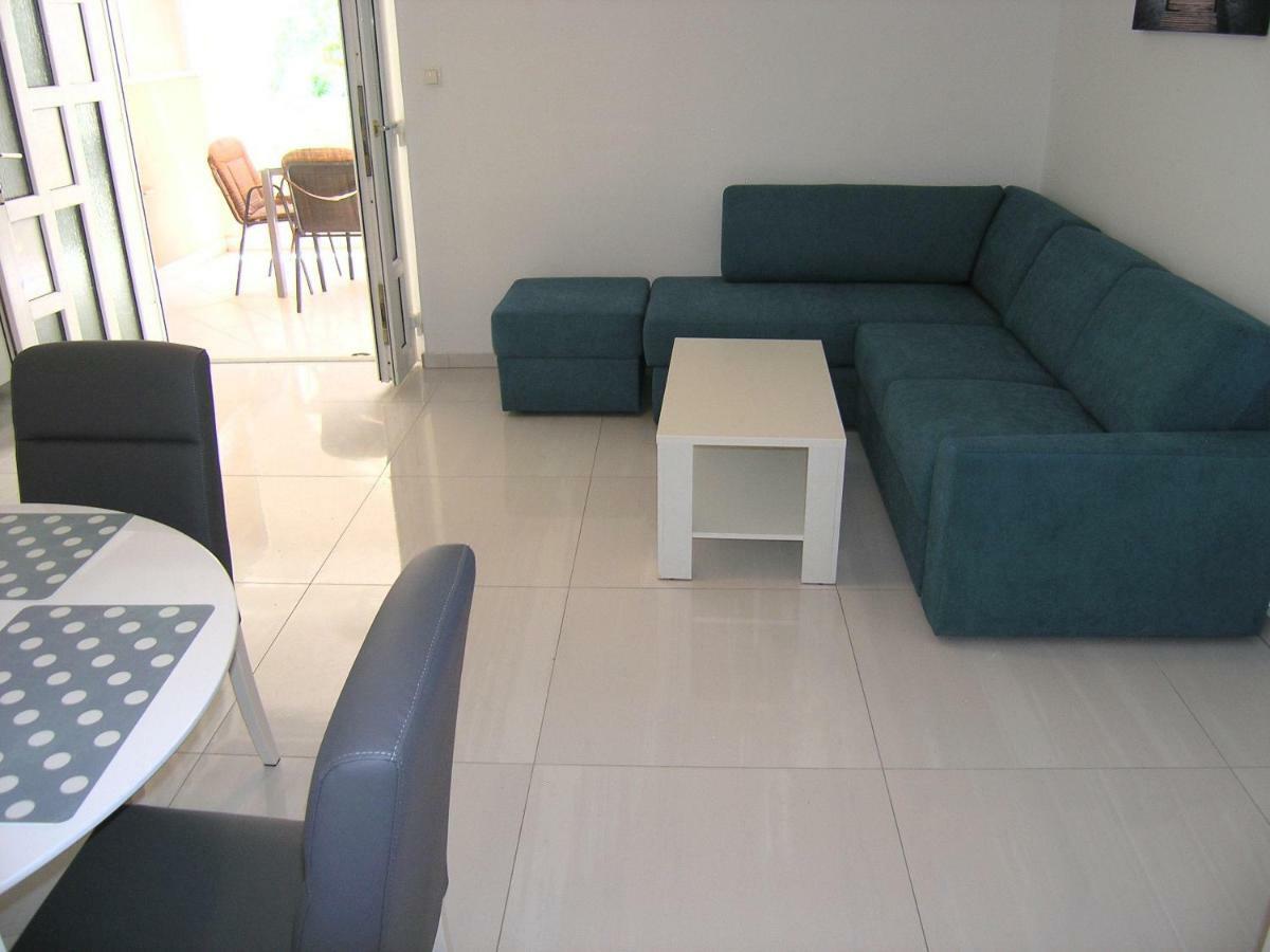 Apartments Sokolovic Krk Town Eksteriør billede