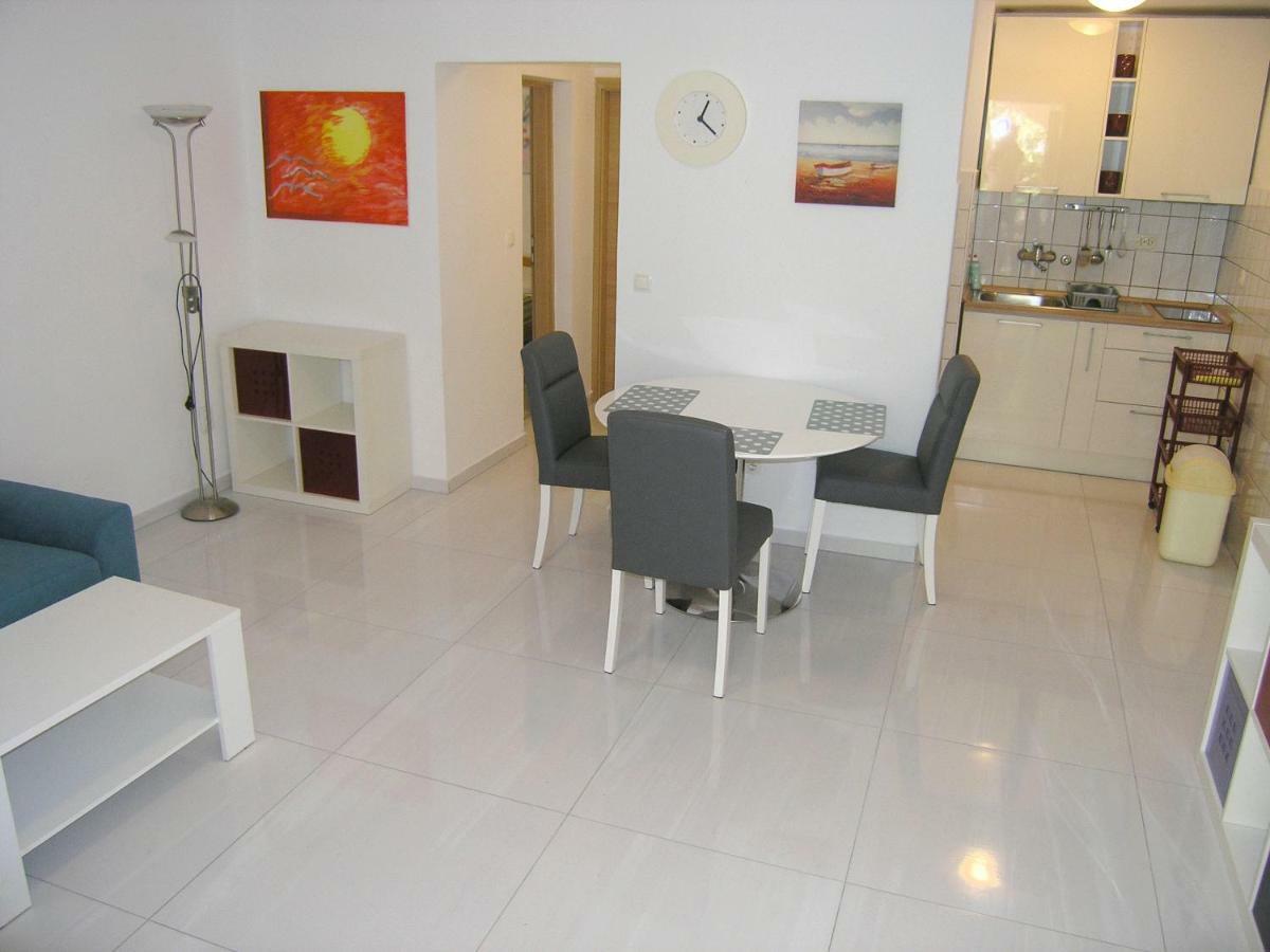 Apartments Sokolovic Krk Town Eksteriør billede