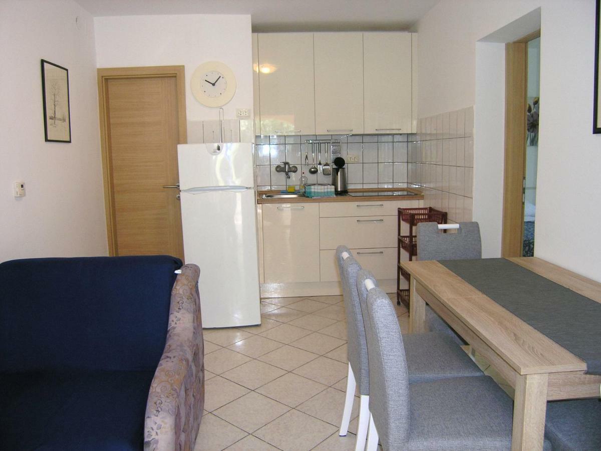 Apartments Sokolovic Krk Town Eksteriør billede