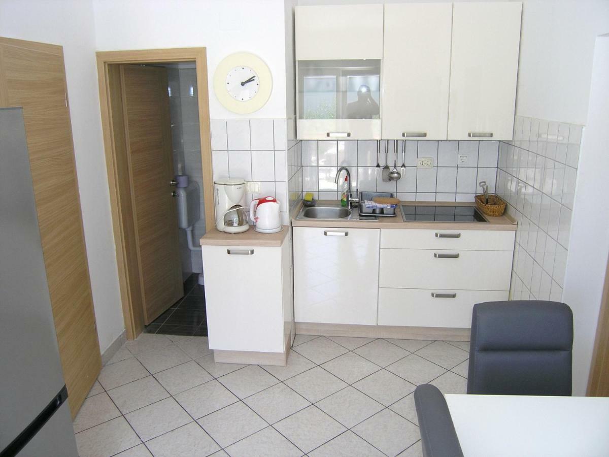 Apartments Sokolovic Krk Town Eksteriør billede