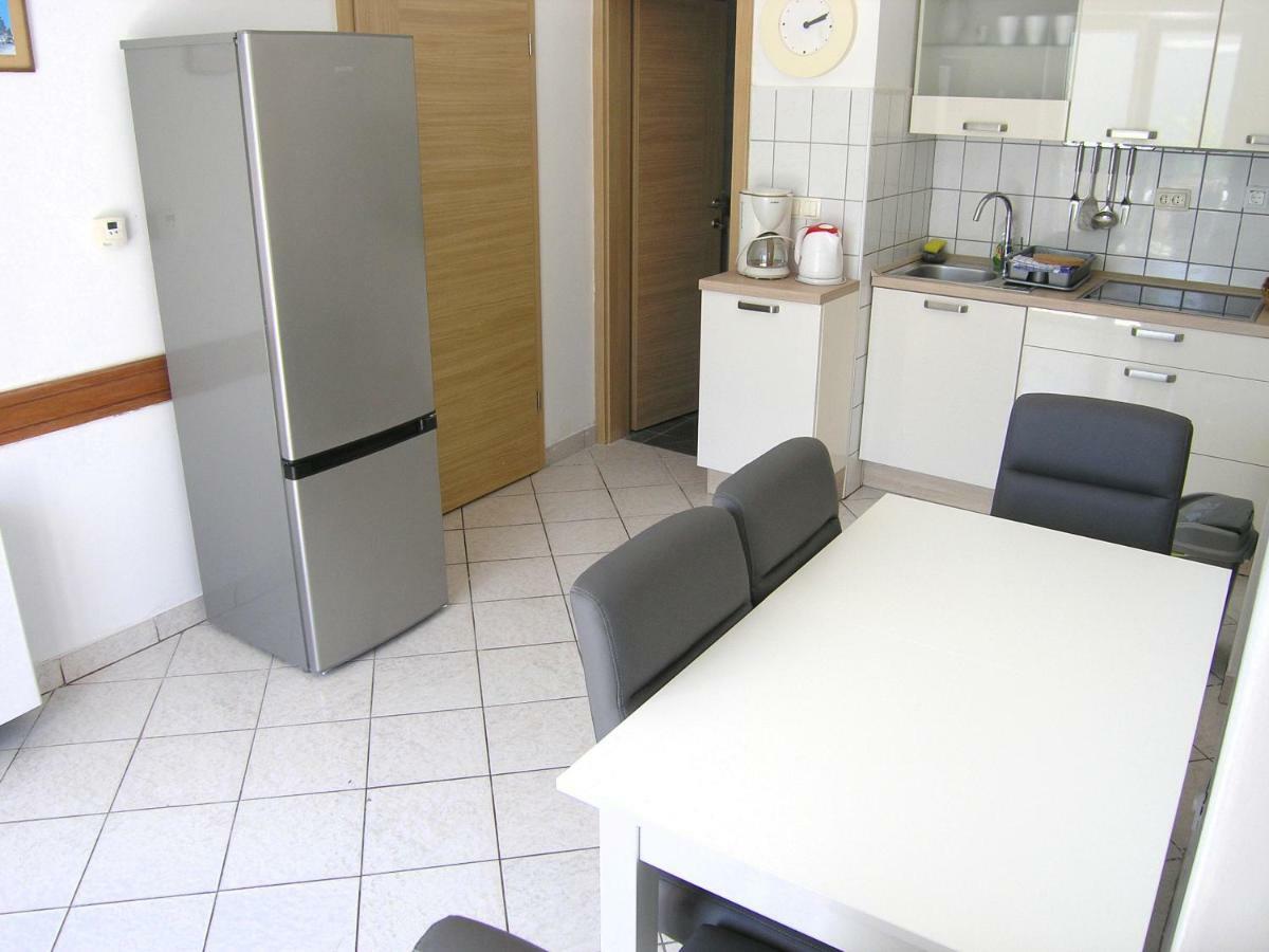 Apartments Sokolovic Krk Town Eksteriør billede